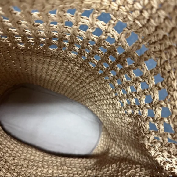 Banana Republic Raffia and Leather Tote - Picture 7 of 13